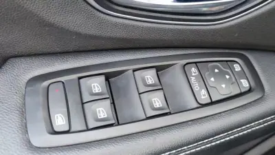Renault Scénic 2017 - 12590 EUR, 176302 km - 176302km - foto 18 de 22