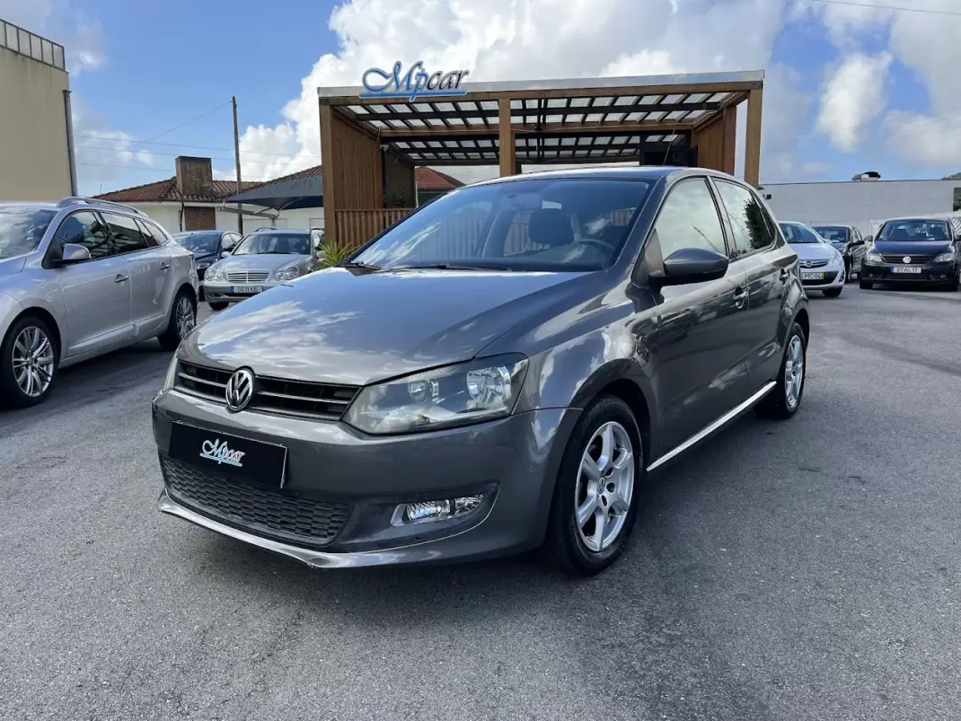 Volkswagen Polo 2009 - 6750 EUR, 237000 km - AUTO.MOTO.pt - 237000km - foto 1 de 41