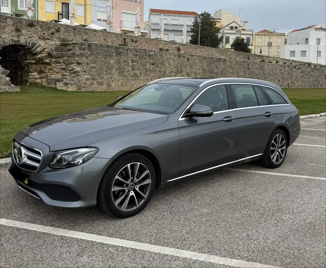 Mercedes-Benz E 220 2017 - 25500 EUR, 177000 km - AUTO.MOTO.pt - 177000km - foto 1 de 1