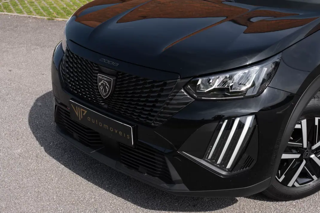 Peugeot 2008 2023 - 19750 EUR, 40500 km - AUTO.MOTO.pt - 40500km - foto 4 de 20