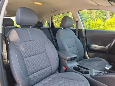 Kia Niro 2019 - 17900 EUR, 74459 km - 74459km - foto 18 de 26