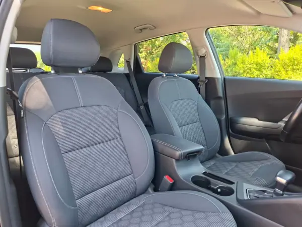 Kia Niro 2019 - 17900 EUR, 74459 km - 74459km - foto 18 de 26