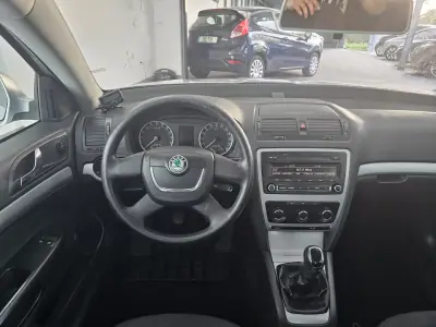Skoda Octavia 2012 - 9350 EUR, 284108 km - AUTO.MOTO.pt - 284108km - foto 24 de 26
