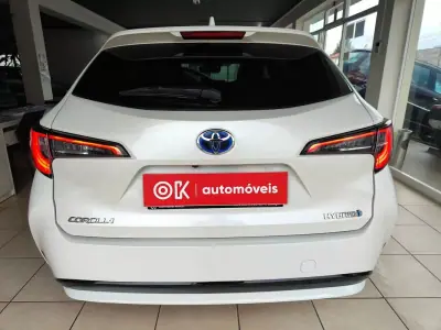 Toyota Corolla Touring Sports 2021 - 21950 EUR, 114000 km - AUTO.MOTO.pt - 114000km - foto 9 de 35