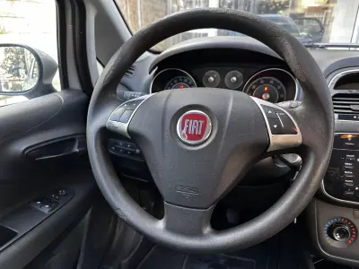 Fiat Punto 2014 - 6490 EUR, 145800 km - AUTO.MOTO.pt - 145800km - foto 17 de 21