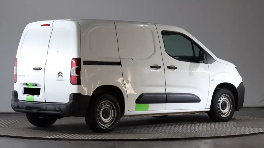Citroën Berlingo 1.5 Bluehdi M Clube 102cv 2020 - 9747 EUR, 132000 km - AUTO.MOTO.pt - 132000km - foto 3 de 7