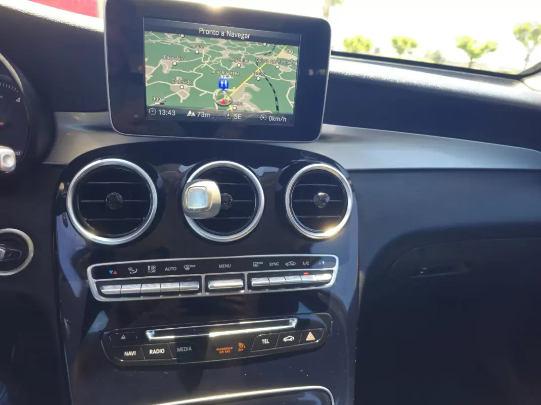 Mercedes-Benz GLC 220 2017 - 27500 EUR, 144800 km - AUTO.MOTO.pt - 144800km - foto 10 de 15