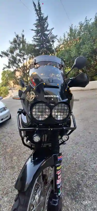 Honda XRV750 1997 - 5000 EUR, 100000 km - foto 5 de 7