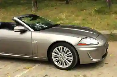 Jaguar XK- 2 DOOR, 4 SEAT CONVERTIBLE 2011 - 52500 EUR, 131000 km - foto 5 de 15