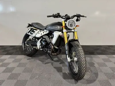 2022 - 5750 EUR, 5500 km - AUTO.MOTO.pt - 5500km - foto 3 de 27
