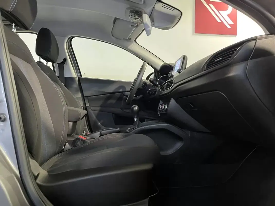 Fiat Tipo Station Wagon 2022 - 13950 EUR, 79000 km - AUTO.MOTO.pt - 79000km - foto 15 de 30