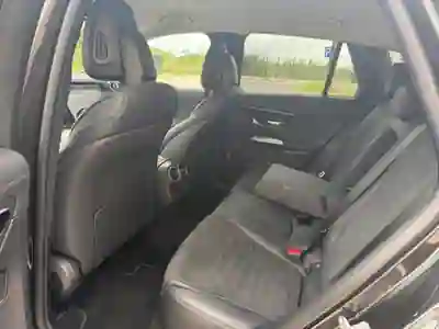 Mercedes-Benz GLC 300 2025 - 65000 EUR, 30000 km - AUTO.MOTO.pt - 30000km - foto 7 de 13