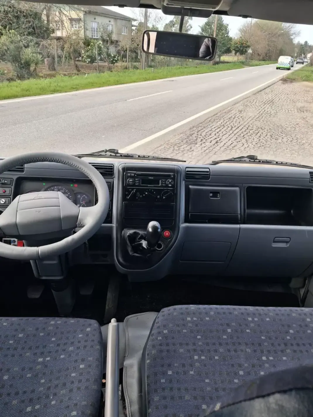 Mitsubishi 2006 - 18750 EUR, 189000 km - AUTO.MOTO.pt - 189000km - foto 7 de 12