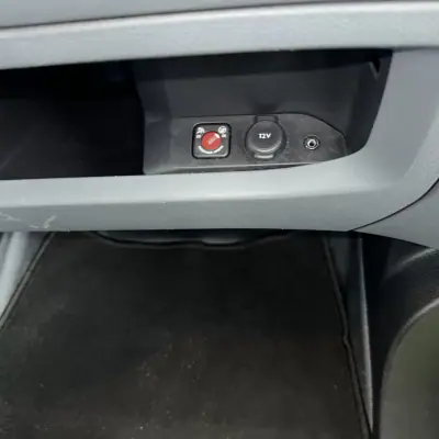 Peugeot Expert 2016 - 12990 EUR, 180000 km - AUTO.MOTO.pt - 180000km - foto 9 de 27