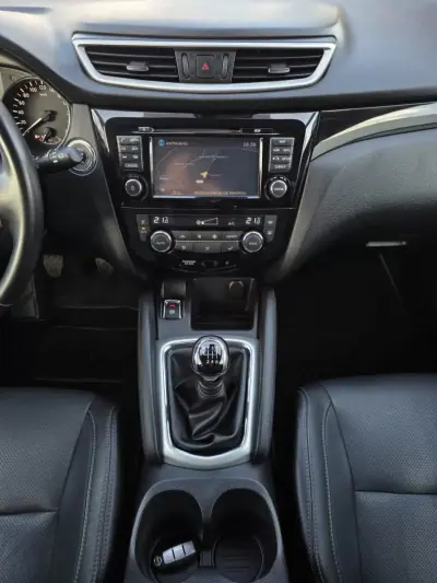 Nissan Qashqai 2015 - 13990 EUR, 146000 km - AUTO.MOTO.pt - 146000km - foto 38 de 40