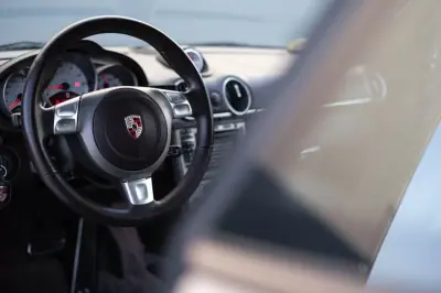 Porsche Cayman 2007 - 43000 EUR, 145000 km - AUTO.MOTO.pt - 145000km - foto 40 de 43