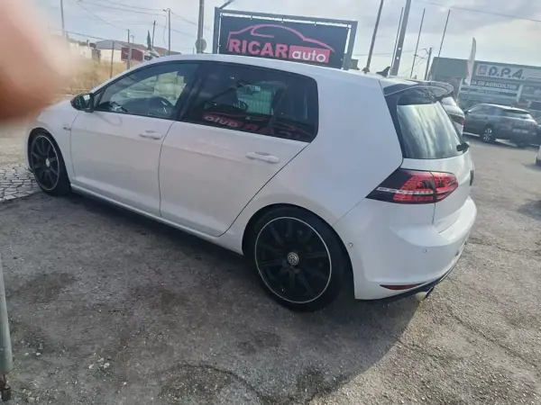Volkswagen Golf 2014 - 17500 EUR, 162848 km - AUTO.MOTO.pt - 162848km - foto 49 de 57