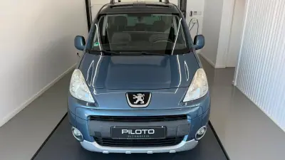 Peugeot Partner 2011 - 9990 EUR, 165710 km - 165710km - foto 3 de 21