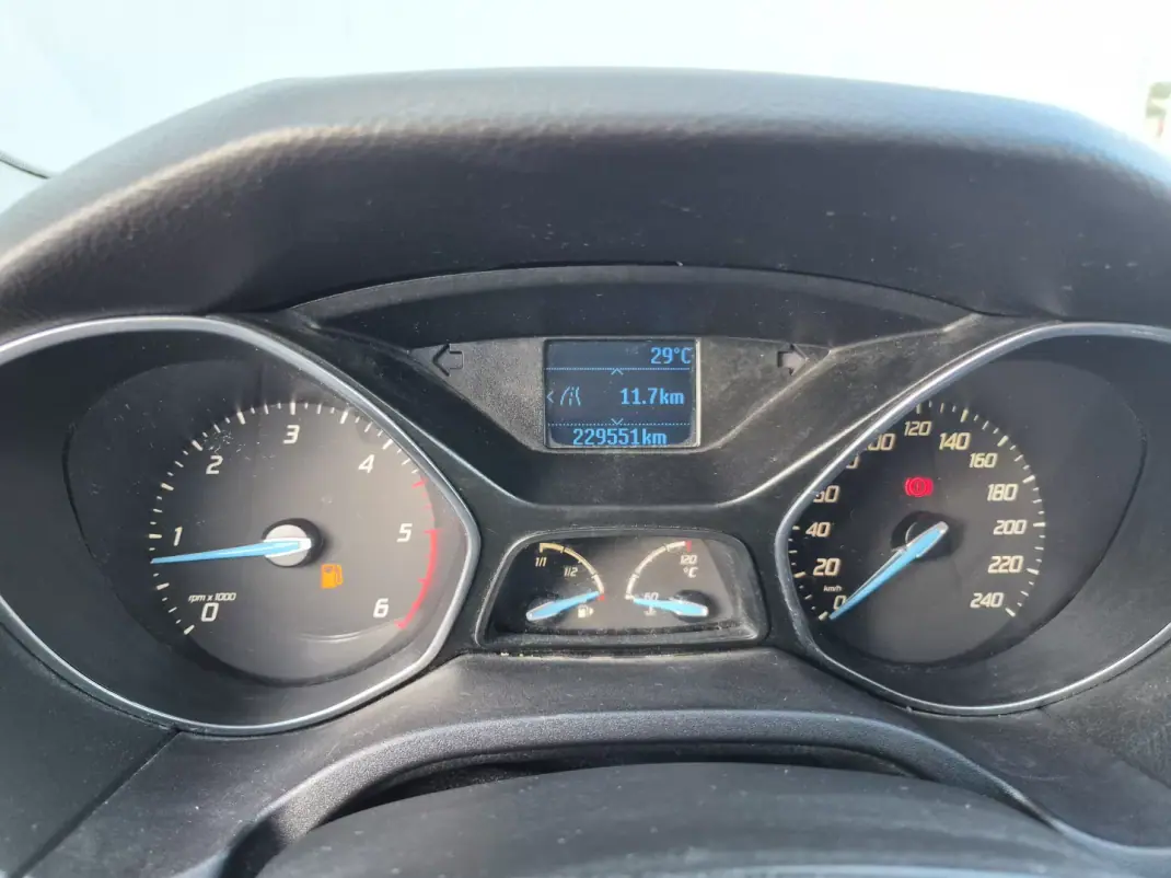 Ford Focus SW 2011 - 7800 EUR, 229551 km - 229551km - foto 3 de 8