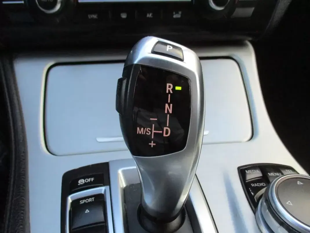 BMW 520 2016 - 16990 EUR, 225000 km - 225000km - foto 15 de 27
