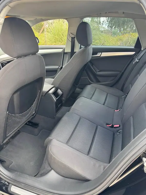 Audi A4 Avant 2011 - 7799 EUR, 312000 km - AUTO.MOTO.pt - 312000km - foto 9 de 12