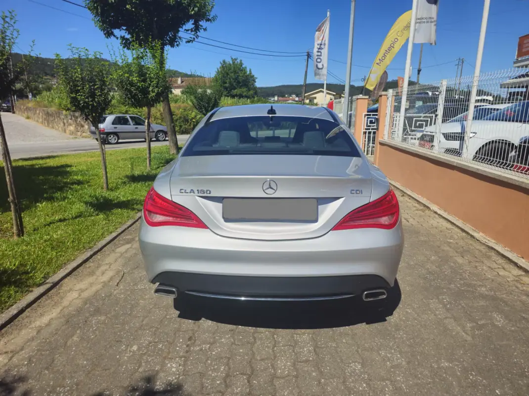 Mercedes-Benz CLA 180 2015 - 15750 EUR, 144250 km - 144250km - foto 5 de 14