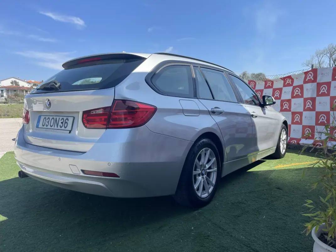 BMW 318 2014 - 15990 EUR, 203500 km - AUTO.MOTO.pt - 203500km - foto 3 de 19
