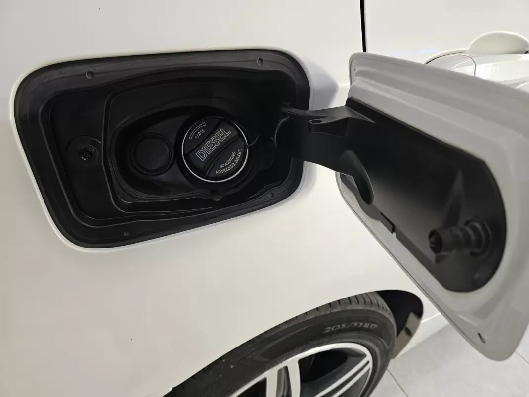 BMW 218 Active Tourer 2015 - 18300 EUR, 105000 km - AUTO.MOTO.pt - 105000km - foto 38 de 39