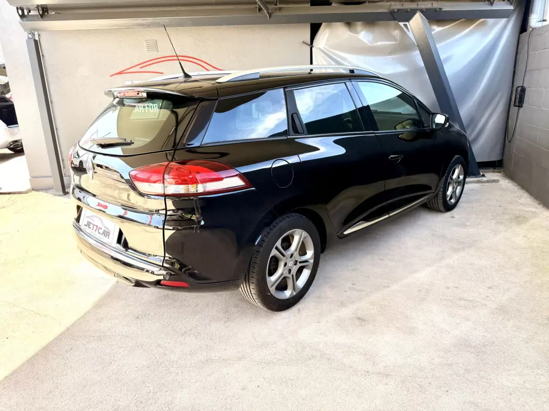 Renault Clio Sport Tourer 2013 - 7990 EUR, 202124 km - AUTO.MOTO.pt - 202124km - foto 4 de 13