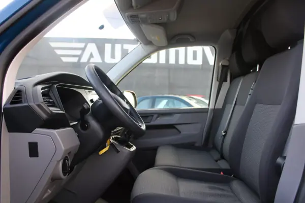 VW Transporter 2.0 TDI Confortline Extra 150Cv 2021 - 22990 EUR, 115000 km - AUTO.MOTO.pt - 115000km - foto 14 de 19