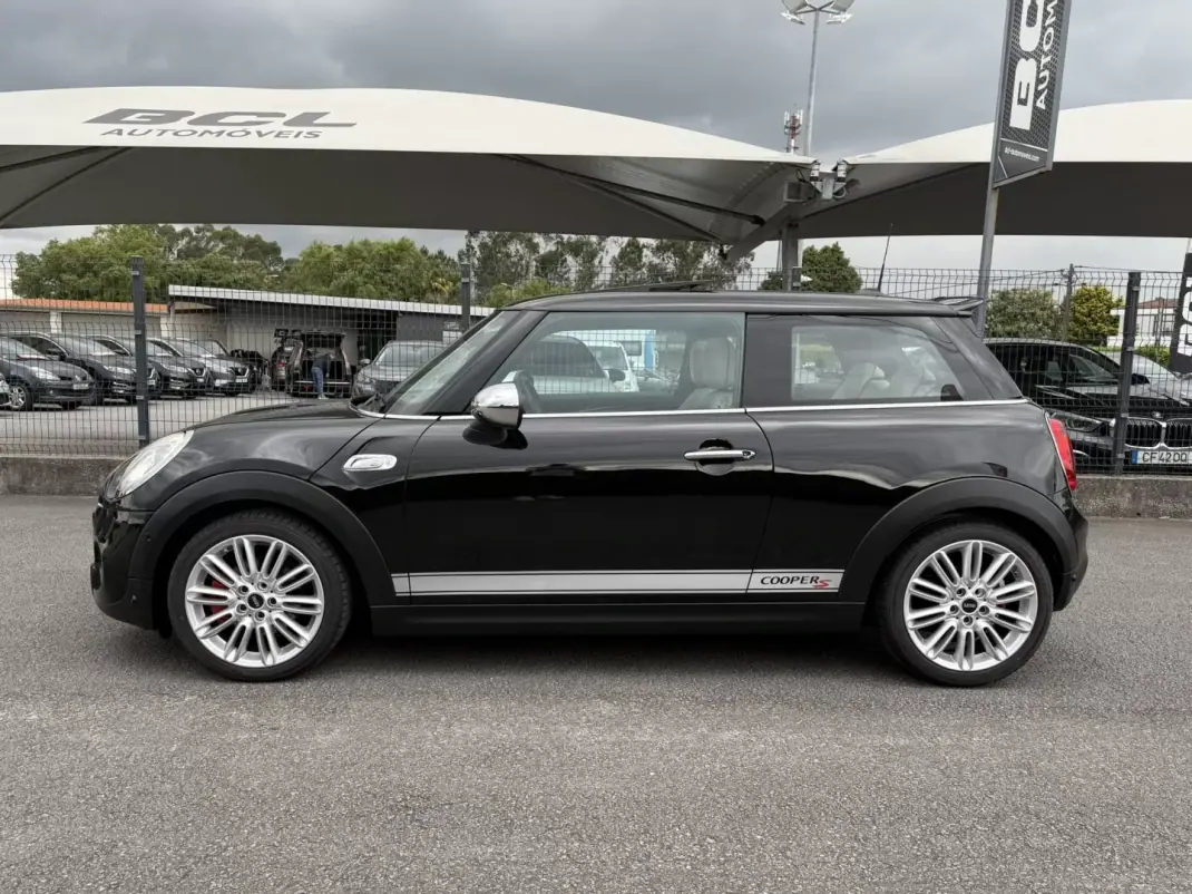 MINI 3 Portas 2016 - 17990 EUR, 130000 km - AUTO.MOTO.pt - 130000km - foto 4 de 30