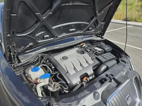 SEAT Leon 2012 - 9750 EUR, 166000 km - AUTO.MOTO.pt - 166000km - foto 14 de 15