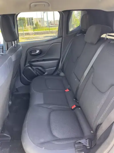 Jeep Renegade 2022 - 18500 EUR, 82500 km - AUTO.MOTO.pt - 82500km - foto 21 de 21