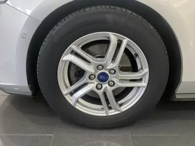 Ford Focus SW 2019 - 12600 EUR, 156868 km - AUTO.MOTO.pt - 156868km - foto 17 de 34