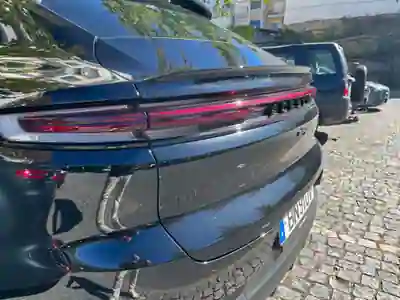 Porsche Cayenne Coupé 2024 — foto 6 de 9