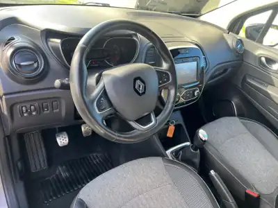 Renault Captur 2019 - 16990 EUR, 90898 km - AUTO.MOTO.pt - 90898km - foto 16 de 37