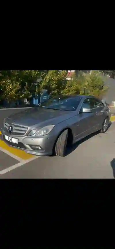 Mercedes-Benz E 250 2010 - 18000 EUR, 175000 km - 175000km - foto 11 de 15