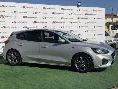 Ford Focus 2020 - 16500 EUR, 72439 km - AUTO.MOTO.pt - 72439km - foto 5 de 15