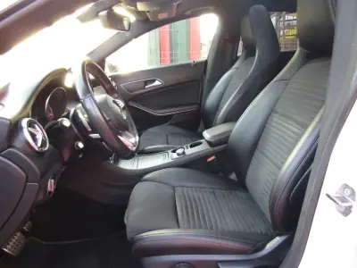 Mercedes-Benz CLA 200 2019 - 26899 EUR, 154950 km - 154950km - foto 6 de 38