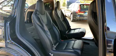 Tesla Model X 2019 - 59990 EUR, 179000 km - AUTO.MOTO.pt - 179000km - foto 18 de 61
