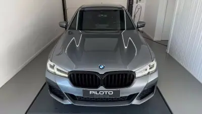 BMW 530e 2022 - 28990 EUR, 181352 km - AUTO.MOTO.pt - 181352km - foto 3 de 33