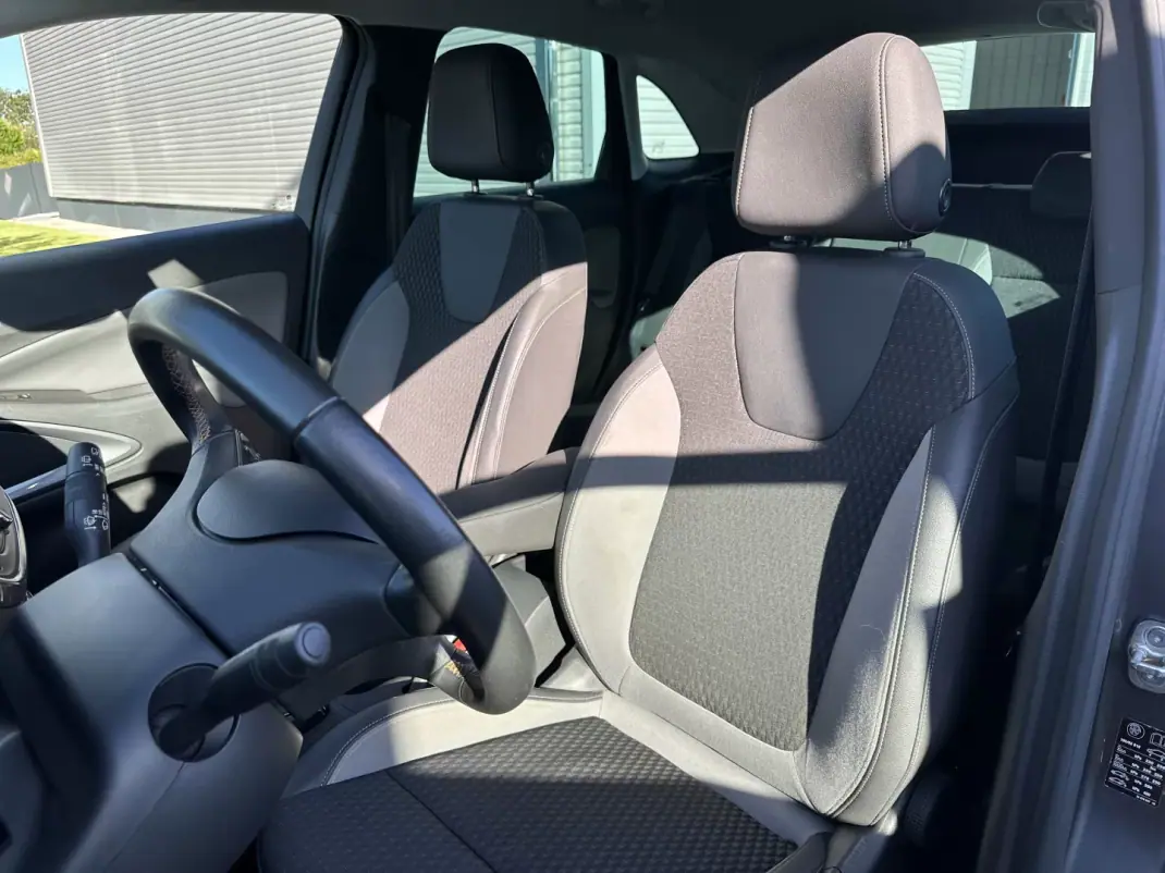 Opel Crossland X 2020 - 14900 EUR, 95000 km - 95000km - foto 27 de 51
