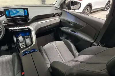 Peugeot 3008 2021 - 23450 EUR, 45084 km - AUTO.MOTO.pt - 45084km - foto 14 de 51