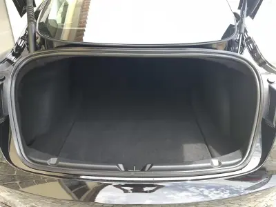 Tesla Model 3 2022 - 32490 EUR, 88297 km - AUTO.MOTO.pt - 88297km - foto 19 de 19