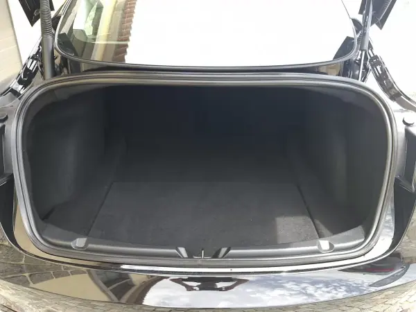 Tesla Model 3 2022 - 32490 EUR, 88297 km - AUTO.MOTO.pt - 88297km - foto 19 de 19