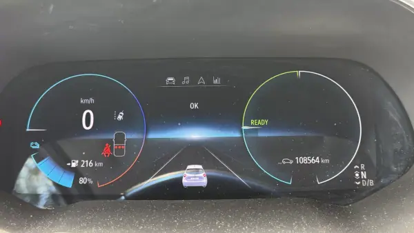 Renault Zoe 2020 - 12900 EUR, 139000 km - AUTO.MOTO.pt - 139000km - foto 6 de 21