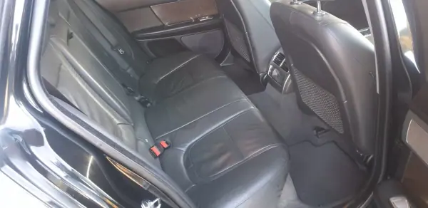 Jaguar XF Sportbrake 2015 - 19990 EUR, 179000 km - AUTO.MOTO.pt - 179000km - foto 17 de 29