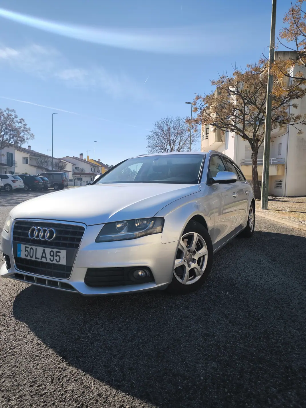 Audi A4 Avant 2010 - 10000 EUR, 232000 km - AUTO.MOTO.pt - 232000km - foto 1 de 10