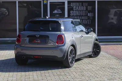 MINI 3 Portas 2017 - 13900 EUR, 237412 km - AUTO.MOTO.pt - 237412km - foto 24 de 32