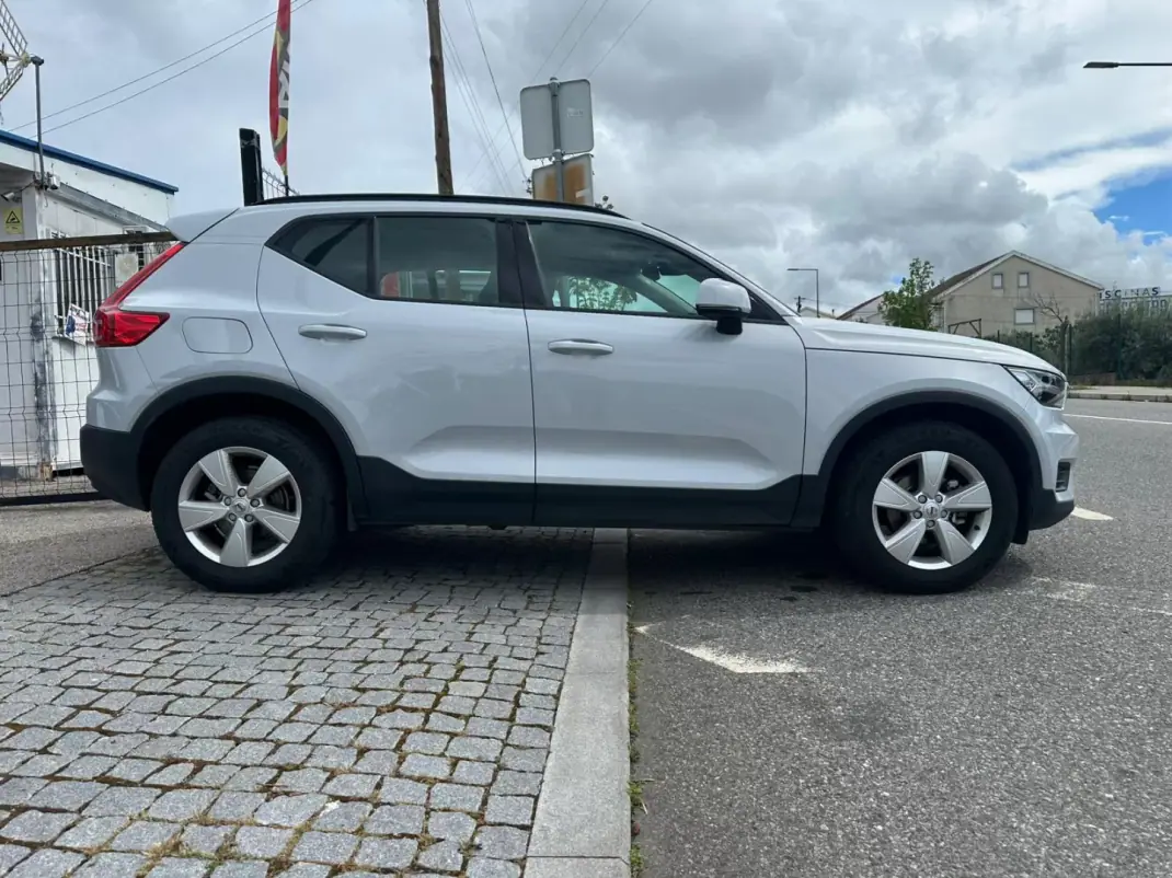 Volvo XC 40 2019 - 24900 EUR, 91623 km - AUTO.MOTO.pt - 91623km - foto 8 de 29